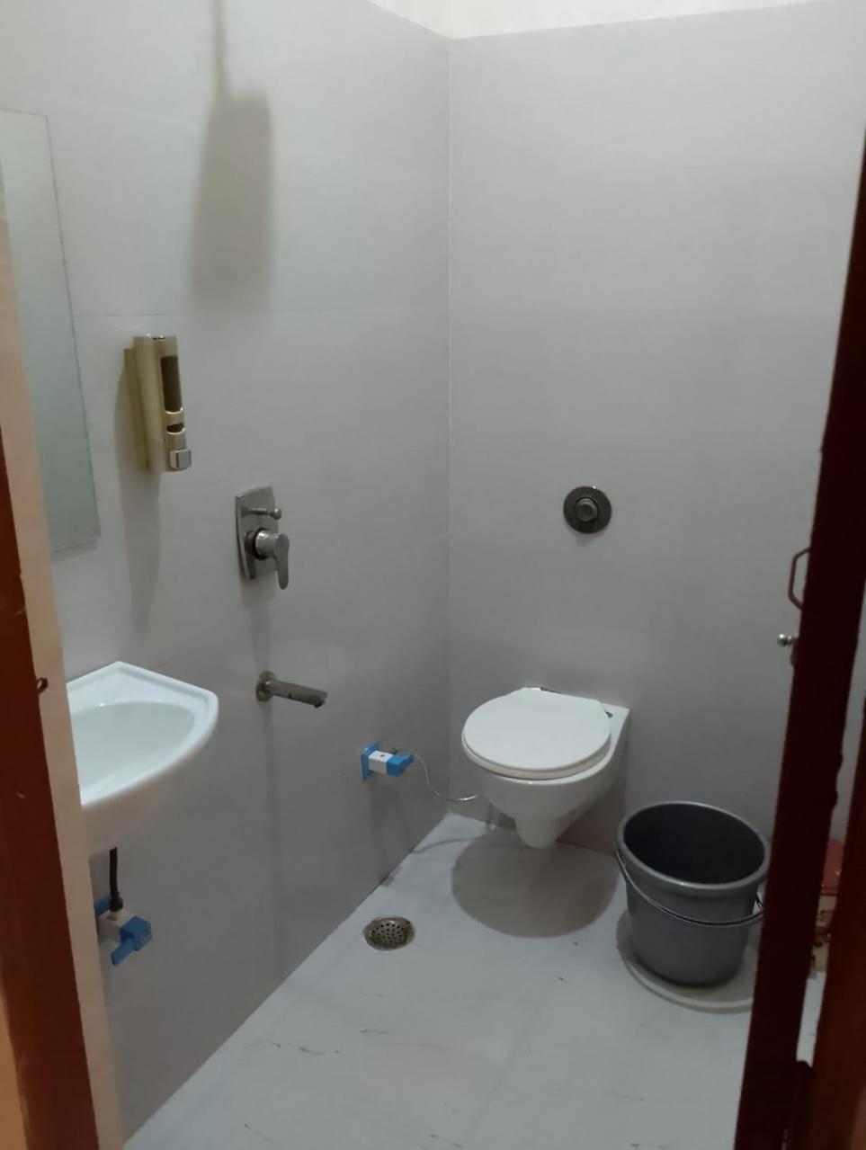 Hotel Lr Delite Inn Mathura Kültér fotó